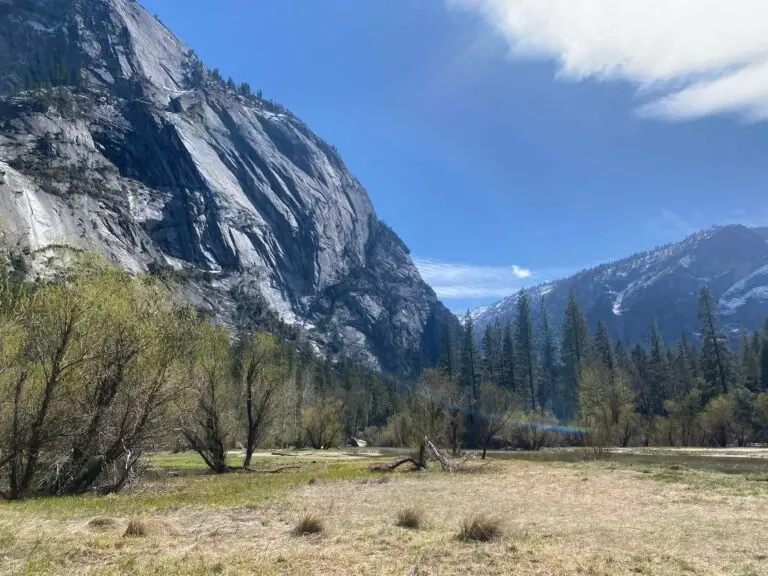 Valley area at the crest of the Mirror lake Trail