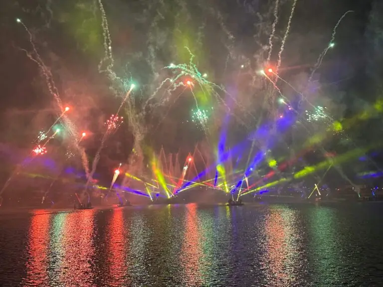 The nighttime show at Epcot (Luminous) is incredible! It's beautiful and emotional and the perfect way to end a great day. Don't miss it!!