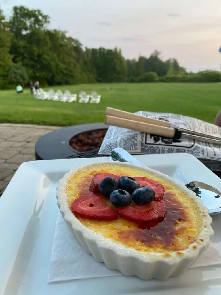 Dessert on the lawn