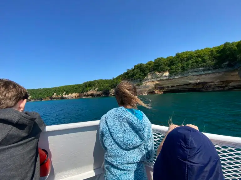 Kids can stand in the space at the front of the boat