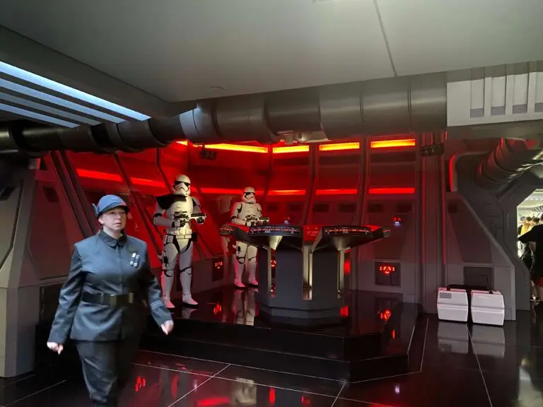 Inside a Star Destroyer during Rise of the Resistance