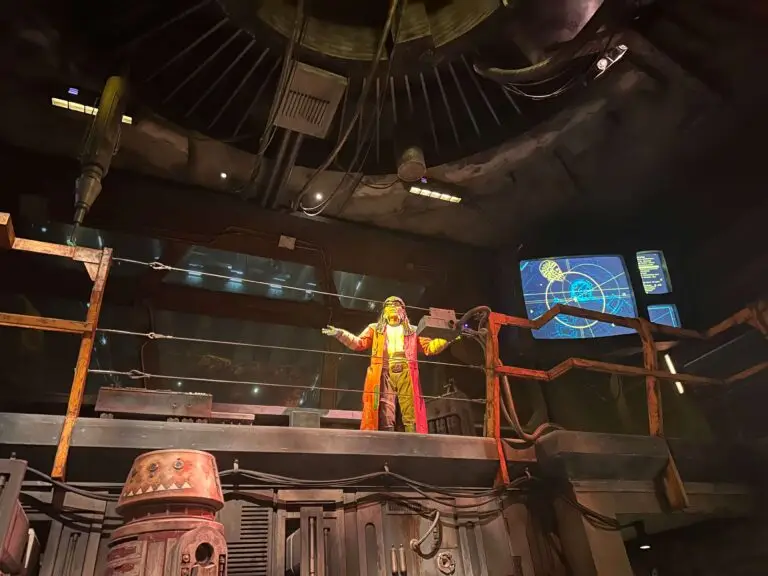 Preshow of Smuggler's Run