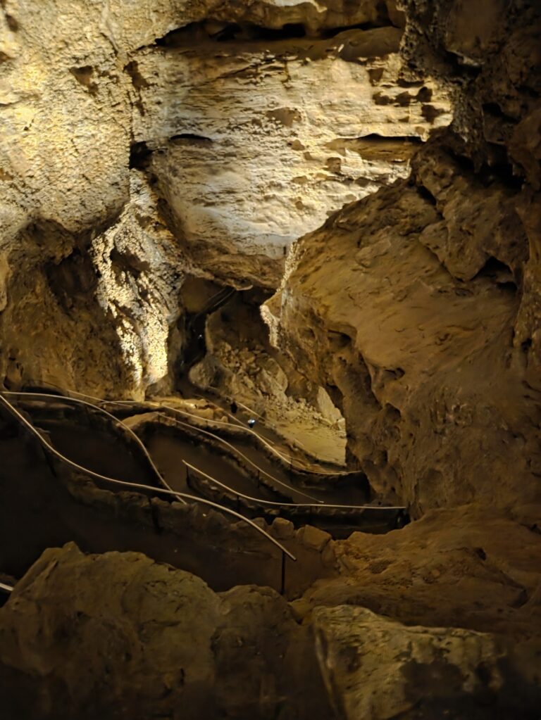 More switchbacks going deeper into the cavern