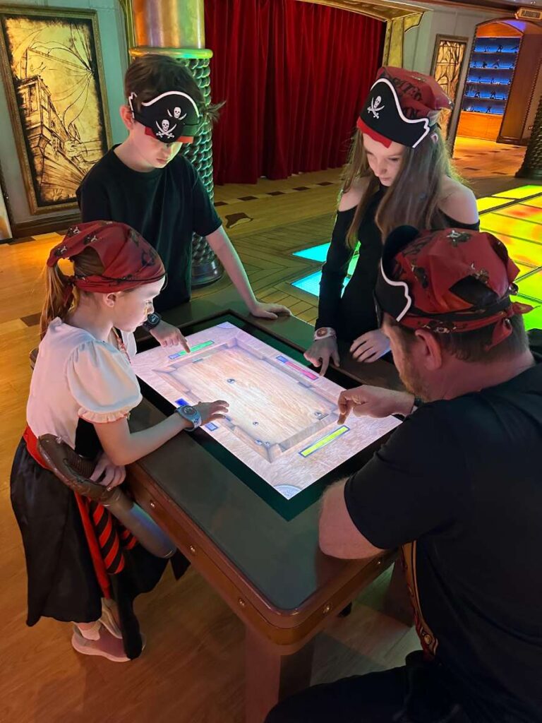 Interactive games in the Oceaneers Club on DCL